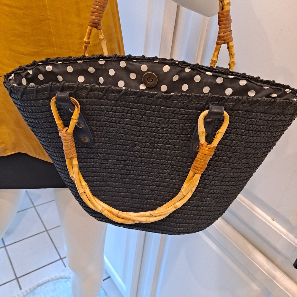 Elegant Black Woven Straw Tote with Twisted Bamboo Handles & Leather Accents - Picture 10 of 12